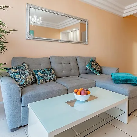 Beautiful San Forever Apartment